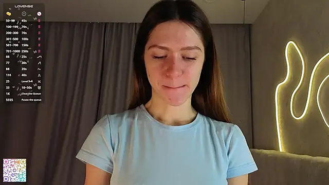 Snapshot of MinaMancilla chatting on October 4, 4:21 am MinaMancilla online show from October 4, 4:21 am