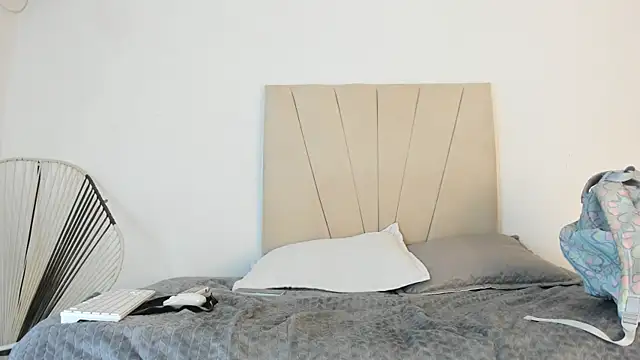  Miaa khalifa  online show from November 10, 12:26 pm