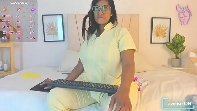 Snapshot of _Miaa_khalifa_ chatting on February 12, 12:44 pm Miaa khalifa online show from February 12, 12:44 pm