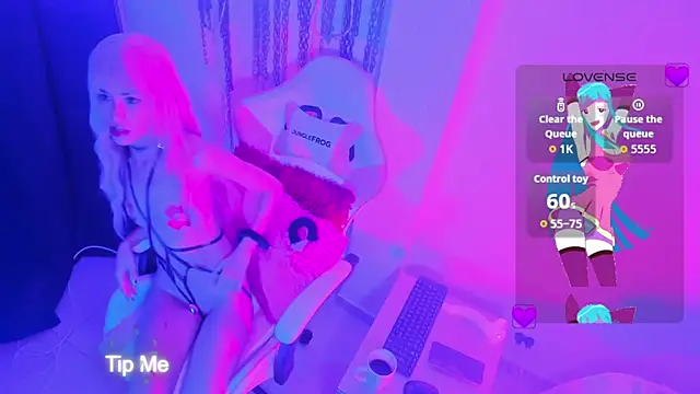 Snapshot of cherry_moon1 chatting on March 4, 12:11 pm cherry moon1 online show from March 4, 12:11 pm