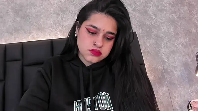 crystaldarliing online show from November 10, 3:33 pm