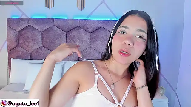 agataa lee online show from September 19, 4:03 am
