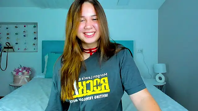 Snapshot of Blush_Beauty__ chatting on September 21, 8:10 pm Blush Beauty online show from September 21, 8:10 pm