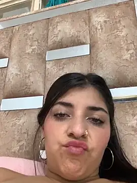 Isaa-Sweet online show from September 11, 5:24 pm