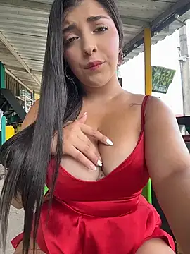 Snapshot of Isaa-Sweet chatting on July 4, 3:18 pm Isaa-Sweet online show from July 4, 3:18 pm