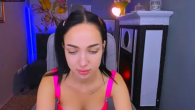 Sofyy Bradd online show from September 11, 6:24 am