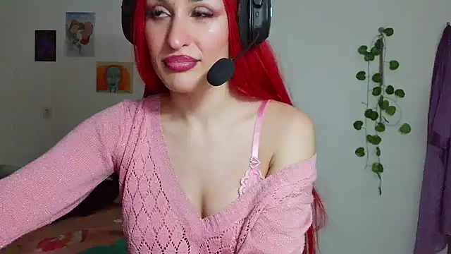 Snapshot of kendrafarq chatting on July 23, 1:58 am kendrafarq online show from July 23, 1:58 am