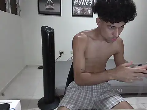 Dollarhot30 online show from September 29, 1:11 am