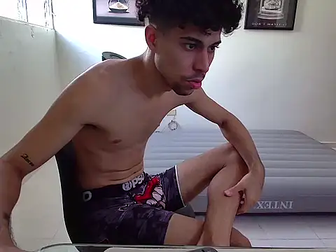 Dollarhot30 online show from November 13, 4:28 pm