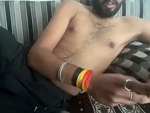 Snapshot of sexyaarsh chatting on June 14, 8:16 am sexyaarsh online show from June 14, 8:16 am