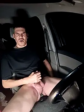 twitshe online show from November 16, 9:31 pm