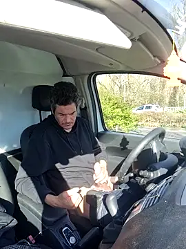 twitshe online show from March 13, 8:43 am