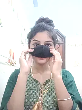 Snapshot of Hot-Soniya733 chatting on November 16, 12:00 pm Hot-Soniya733 online show from November 16, 12:00 pm