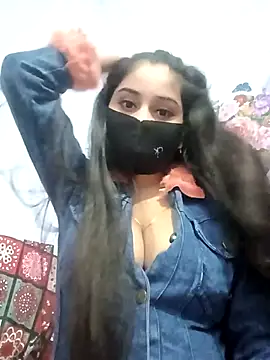 Snapshot of Hot-Soniya733 chatting on December 1, 4:34 pm Hot-Soniya733 online show from December 1, 4:34 pm