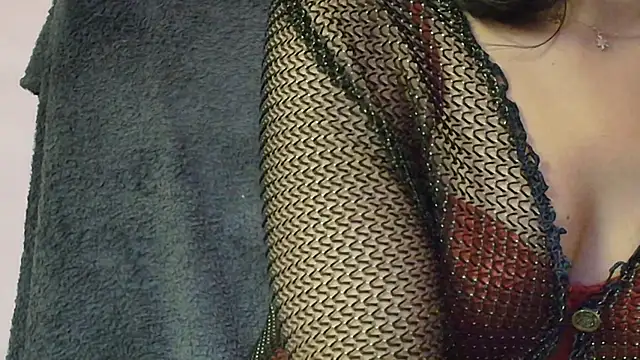 Snapshot of SWEET-18-TEEN chatting on October 13, 5:24 pm SWEET-18-TEEN online show from October 13, 5:24 pm