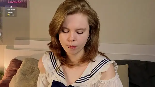 Snapshot of JulietteRain chatting on May 3, 6:25 pm JulietteRain online show from May 3, 6:25 pm