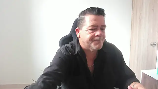 Snapshot of massimo_dannger chatting on October 21, 7:36 pm massimo dannger online show from October 21, 7:36 pm