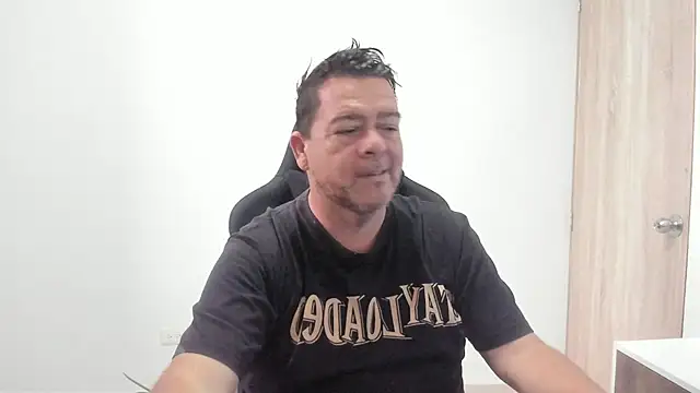 Snapshot of massimo_dannger chatting on October 23, 12:59 pm massimo dannger online show from October 23, 12:59 pm