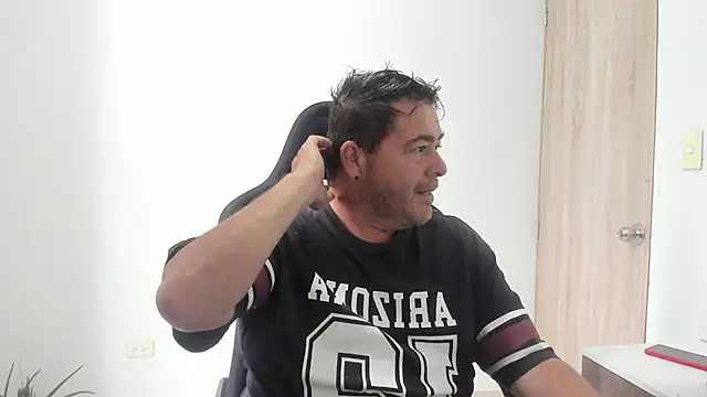 Snapshot of massimo_dannger chatting on October 30, 3:57 pm massimo dannger online show from October 30, 3:57 pm