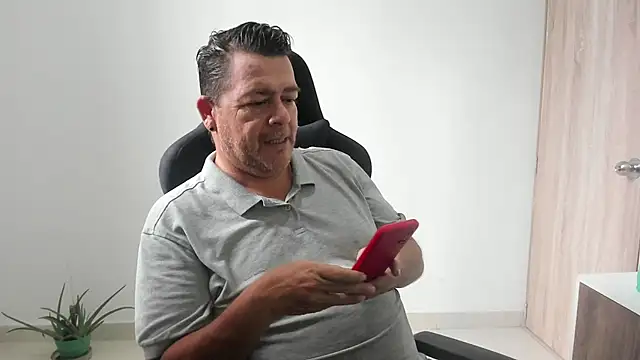 Snapshot of massimo_dannger chatting on October 31, 7:48 pm massimo dannger online show from October 31, 7:48 pm