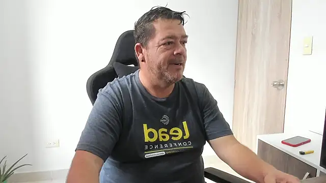 Snapshot of massimo_dannger chatting on November 13, 4:28 pm massimo dannger online show from November 13, 4:28 pm