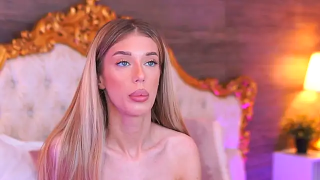 EllieRedd online show from October 29, 9:55 am