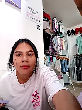 Snapshot of burbuja02 chatting on January 16, 2:32 pm burbuja02 online show from January 16, 2:32 pm