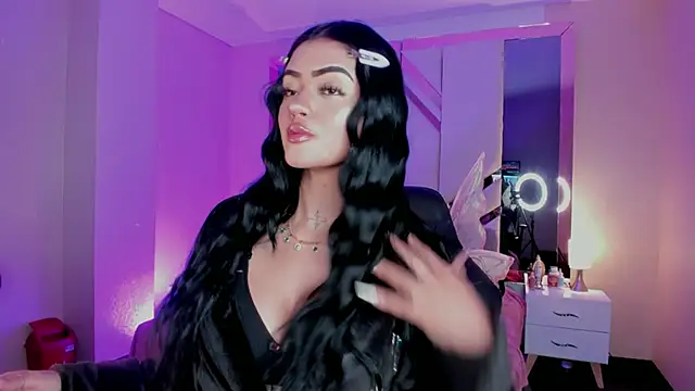 EmmaStonns online show from November 12, 1:44 pm