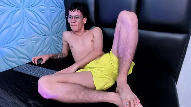 LittleMax23 online show from October 10, 11:53 am