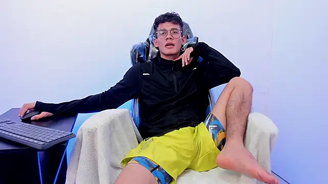 LittleMax23 online show from November 5, 6:52 pm