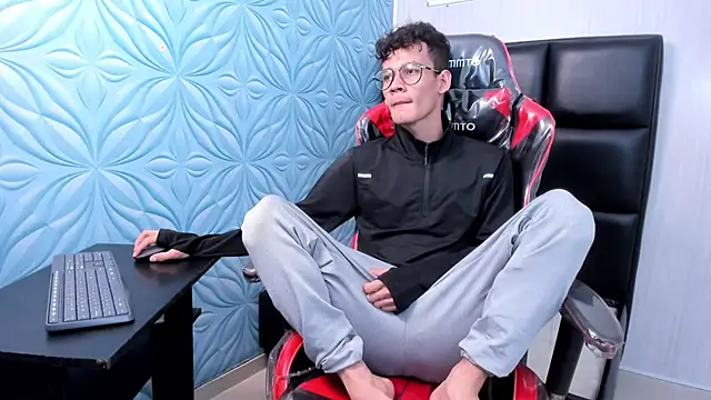 LittleMax23 online show from November 11, 12:38 pm