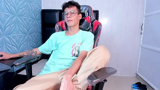 LittleMax23 online show from November 12, 12:49 pm