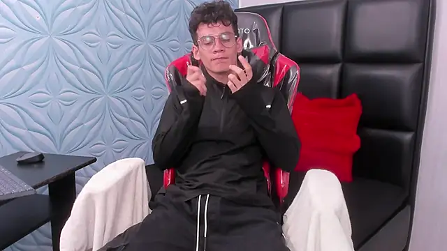 LittleMax23 online show from November 28, 12:08 pm