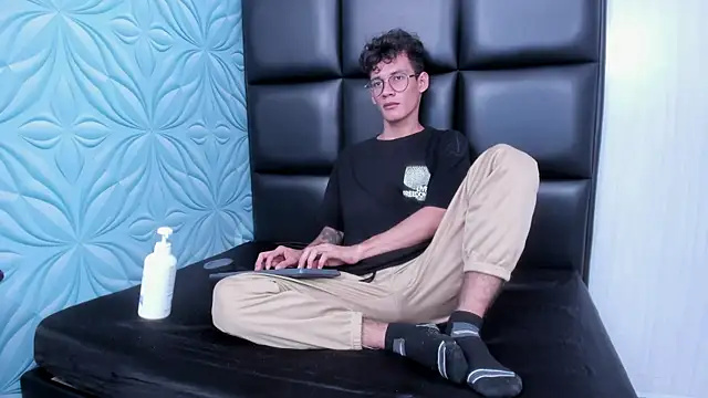 LittleMax23 online show from November 29, 1:14 pm