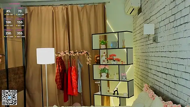 LorinaMaffitt online show from October 23, 7:01 pm