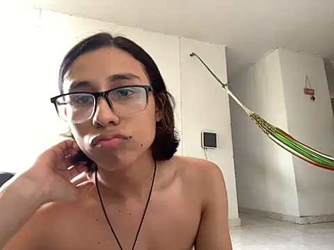 nomi bunny online show from September 20, 9:05 pm