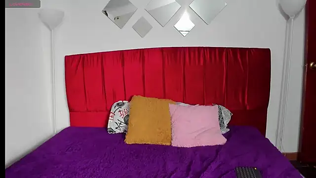 Snapshot of Electra__moon chatting on November 29, 6:16 am Electra moon online show from November 29, 6:16 am