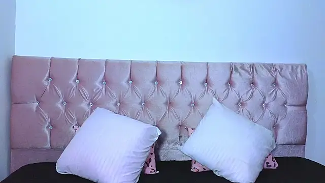 Snapshot of Electra__moon chatting on December 4, 7:50 am Electra moon online show from December 4, 7:50 am