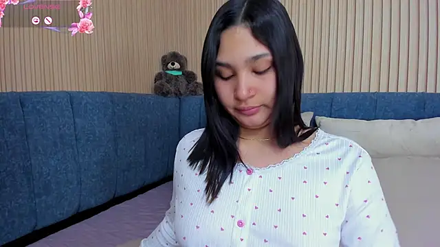 angel ponce online show from December 15, 7:07 pm