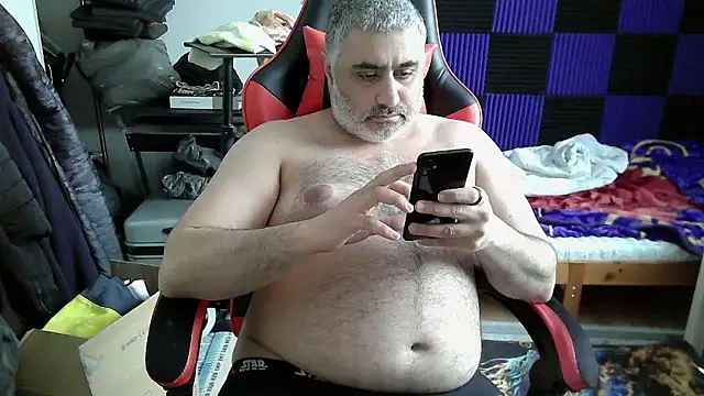 Snapshot of Youngboy_1985 chatting on January 10, 2:08 pm Youngboy 1985 online show from January 10, 2:08 pm