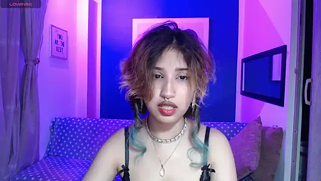 VenusMist online show from October 6, 7:55 pm