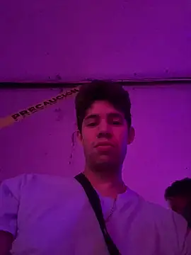 Maxtaylor18 online show from October 20, 6:14 am