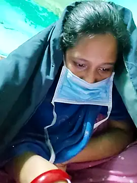 pujaroy363534 online show from January 6, 4:11 pm