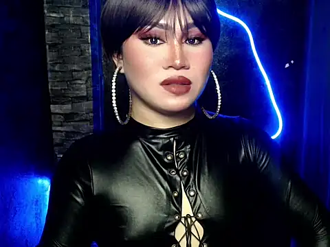 Snapshot of pretty_lassy chatting on October 17, 6:49 am pretty lassy online show from October 17, 6:49 am