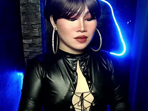 Snapshot of pretty_lassy chatting on October 18, 7:53 am pretty lassy online show from October 18, 7:53 am