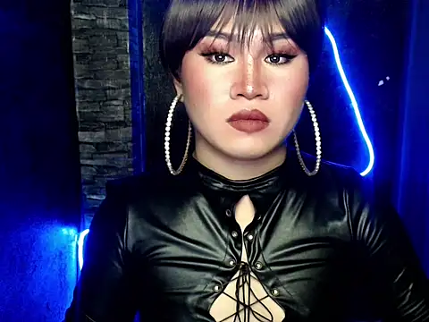 Snapshot of pretty_lassy chatting on October 21, 8:37 am pretty lassy online show from October 21, 8:37 am