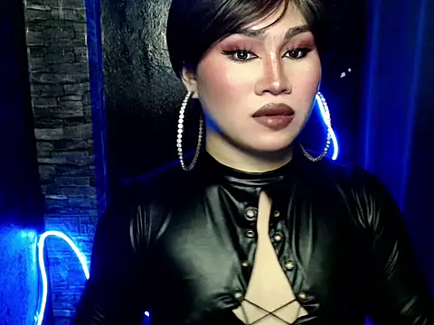 Snapshot of pretty_lassy chatting on October 27, 11:03 am pretty lassy online show from October 27, 11:03 am