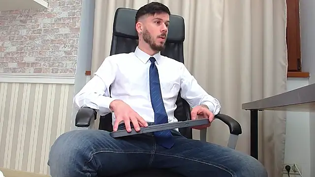 JonahShaw online show from November 23, 5:18 am