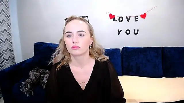 LiluMoon   online show from May 3, 7:03 am