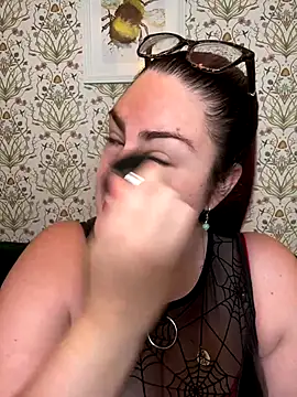 Snapshot of Lacey-BBW chatting on September 16, 8:43 pm Lacey-BBW online show from September 16, 8:43 pm